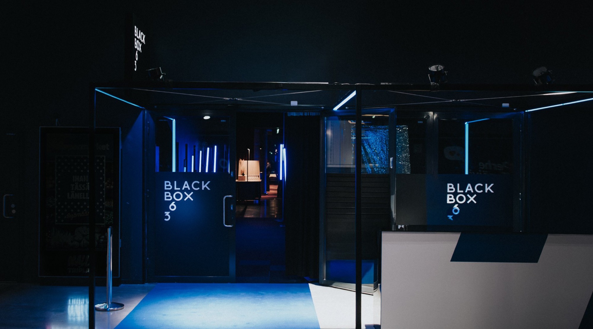 Black Box 360 -tapahtumatilan sisäänkäynti Mall of Triplan 5. kerroksessa
